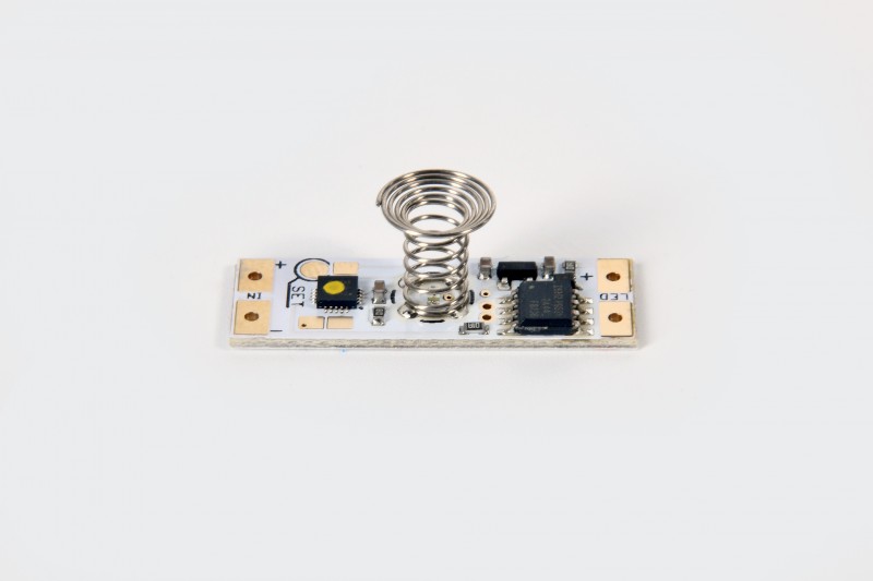 Vypínač pro LED pásky do profilů, kapacitní senzor